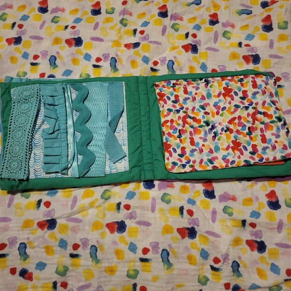 💚SOLD💚Lovevery soft book - Picture 7 of 12